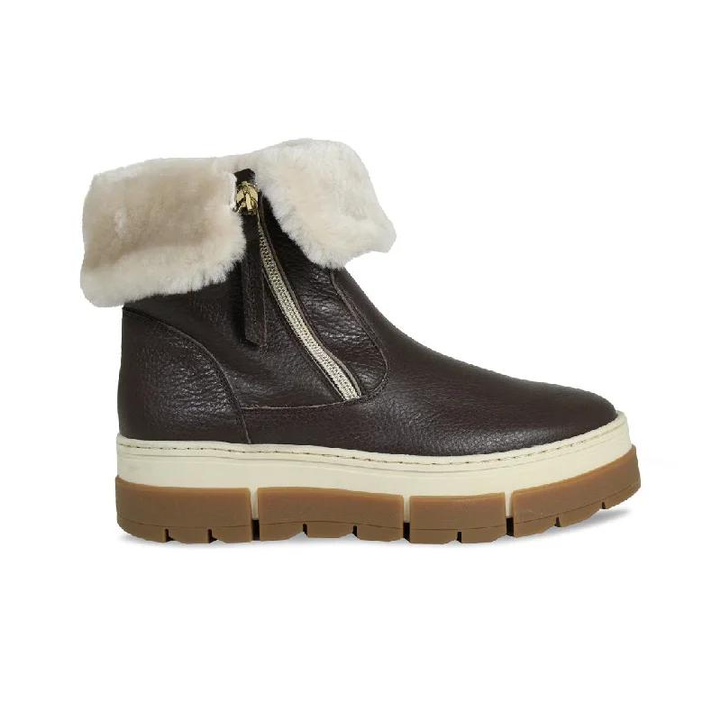 Wonder: Chocolate Brown Leather & Shearling