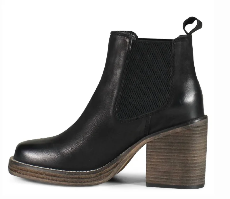 Women's Ser Eeta Boots In Black Nubuck