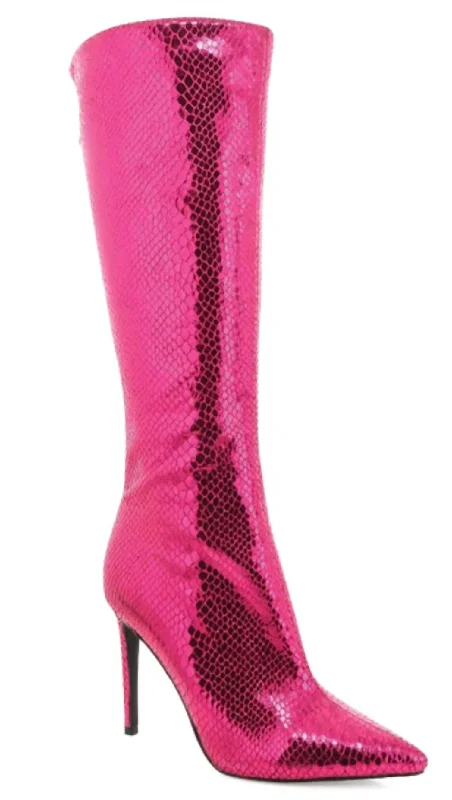 Scale Boot In Pink