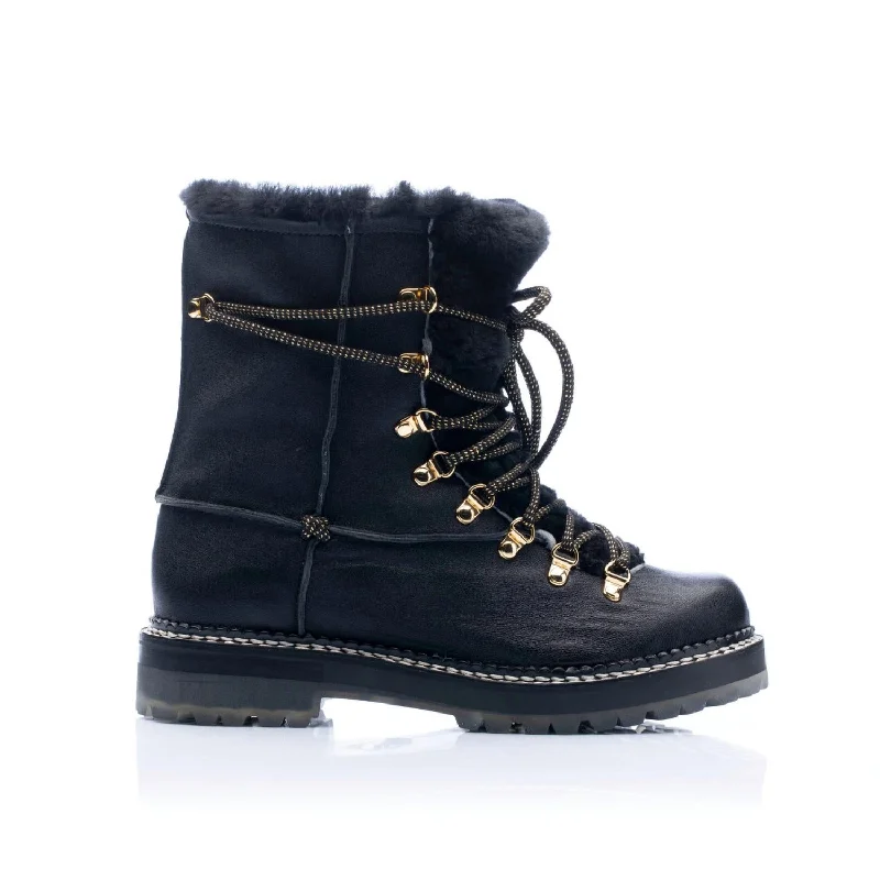 Giada Shearling Lined Boots In Black