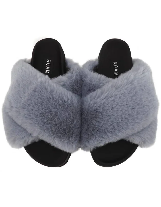 Women's Cloud Slippers In Icy Blue