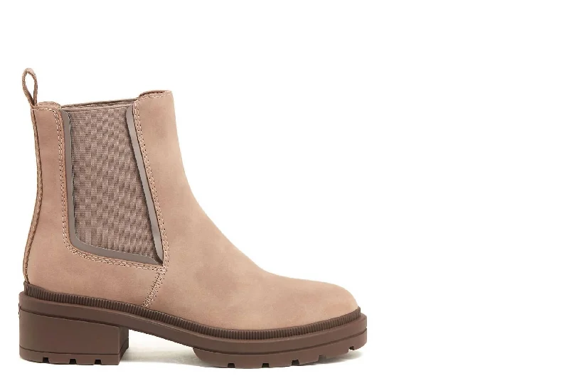 Iggie Boot In Taupe