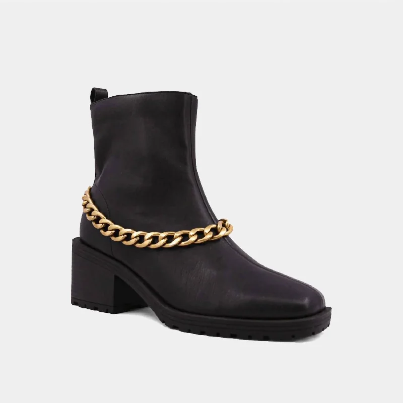 Women's Yenni Combat Boot With Chain In Black