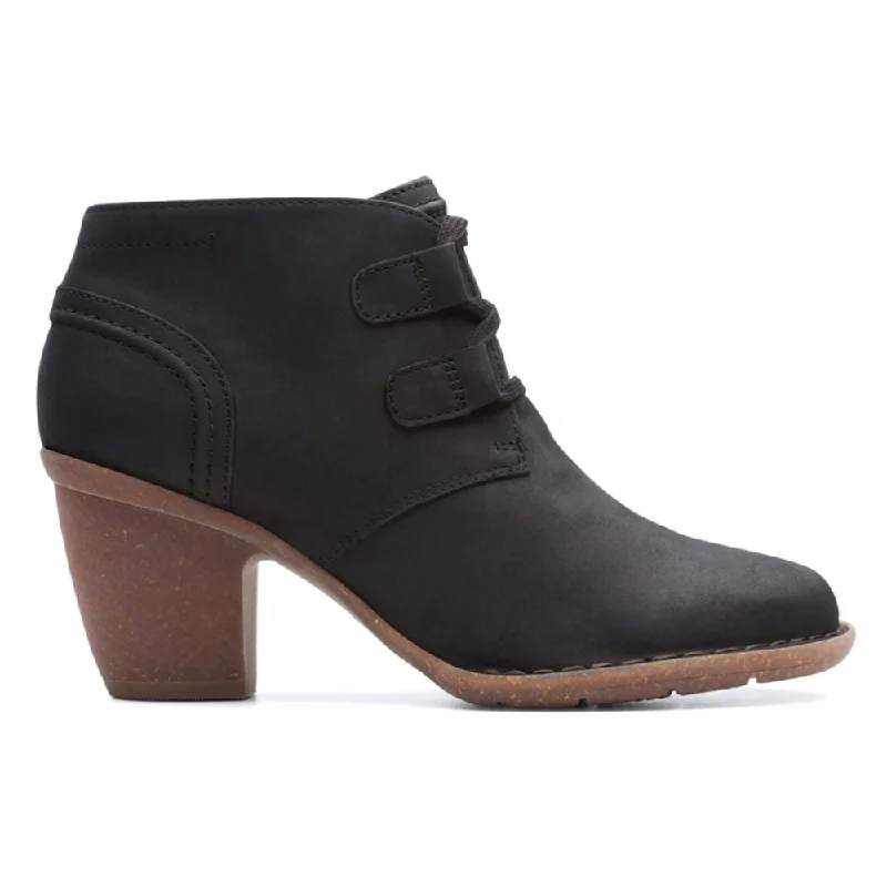 Clarks Carleta Lyon Black Oily Leather Boot (Women's)