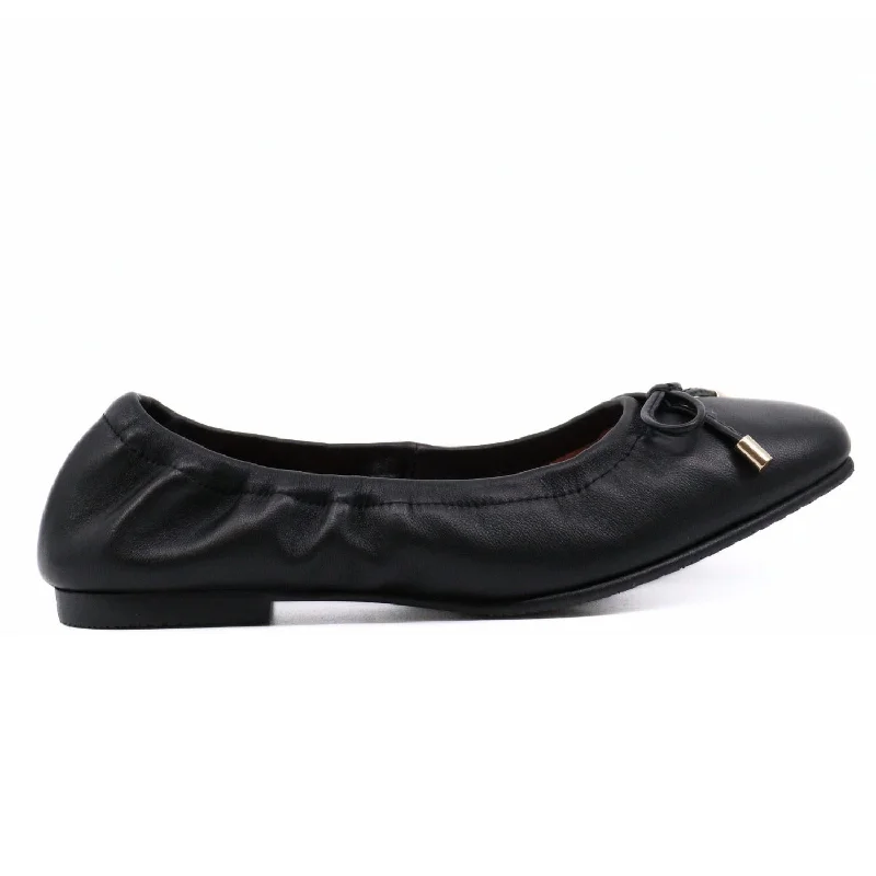 Women's Ballet Flats In Black